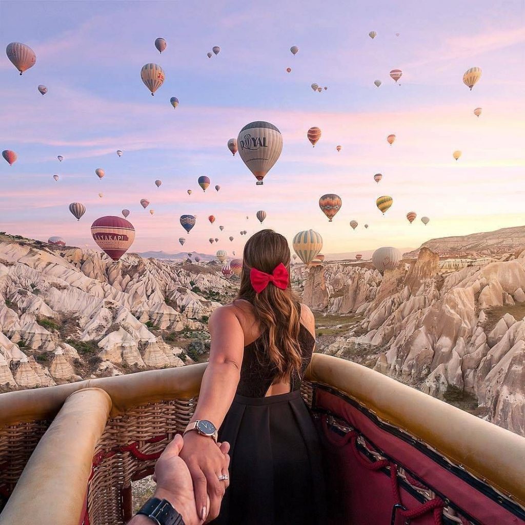 couple in a hot air balloon
