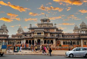 First-Time-Visitor's-Guide-to-Jaipur