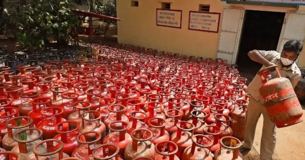 Cooking gas price in Jaipur gets costlier by Rs 50 Jaipur Stuff