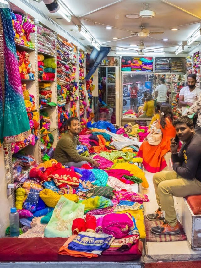 Jaipur’s Best Night Market: Where to Find Bargains and Local Food