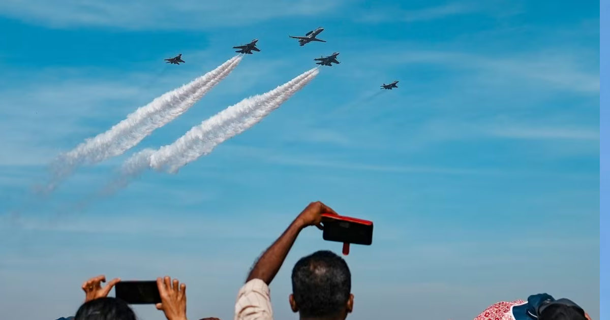 Air show in Jaipur on top of Jalmahal