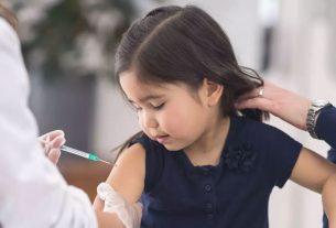 Children-below-5-years-get-vaccines-in-Jaipur